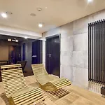 Hotel Golden Tulip Centre 4*