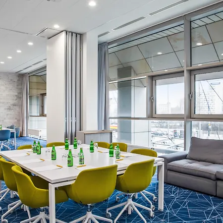 Golden Tulip Centrum 4*