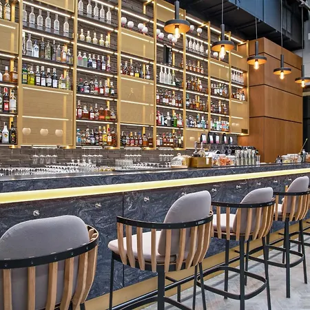 Golden Tulip Centrum Отель