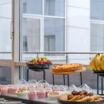 Golden Tulip Centrum Ξενοδοχείο 4*