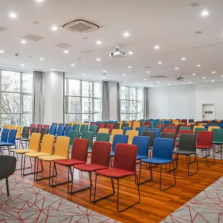 Golden Tulip Centre