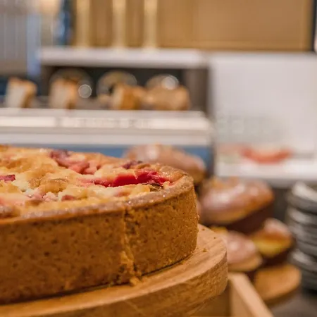 Hotel Golden Tulip Centrum 4*