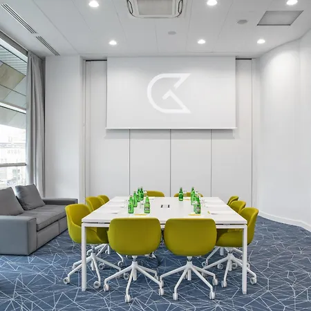 Golden Tulip Centrum 4*