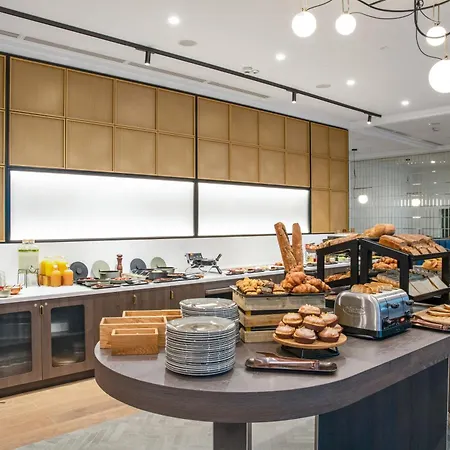 Golden Tulip Centrum ורשה
