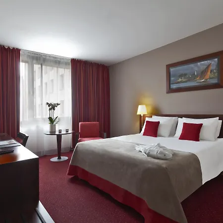 Hotel Golden Tulip Centrum Warszawa