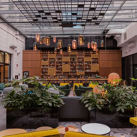 Golden Tulip Centrum 4*