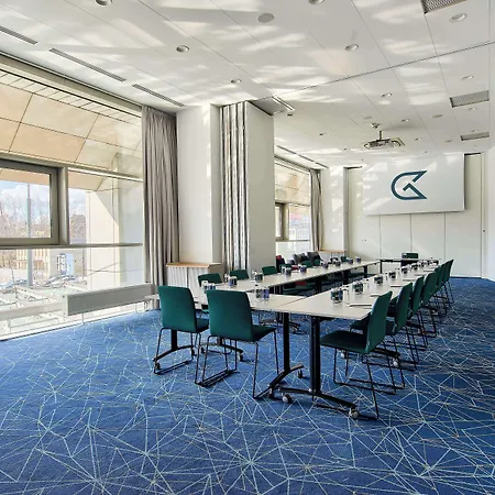 Hotel Golden Tulip Centrum 4*