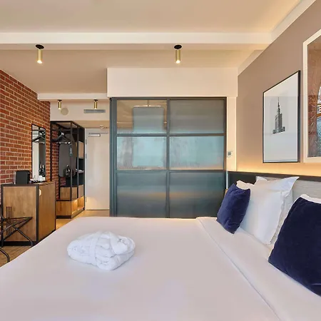 Hotel Golden Tulip Centrum 4*