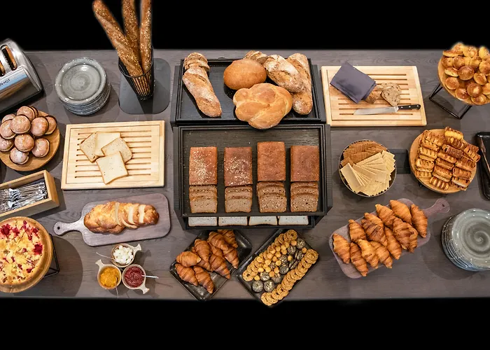 Golden Tulip Centrum 4* ワルシャワ