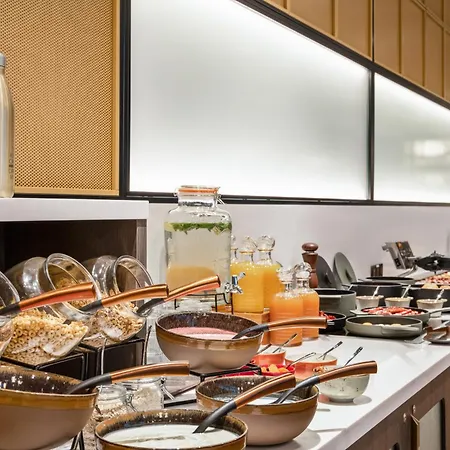 Golden Tulip Centrum Szálloda 4*