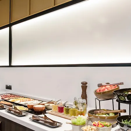 Golden Tulip Centrum Hotel