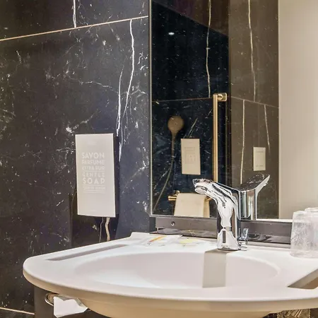 Golden Tulip Centrum Hotel 4*